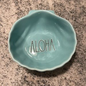 New “Aloha” Seashell Bowl - Rae Dunn